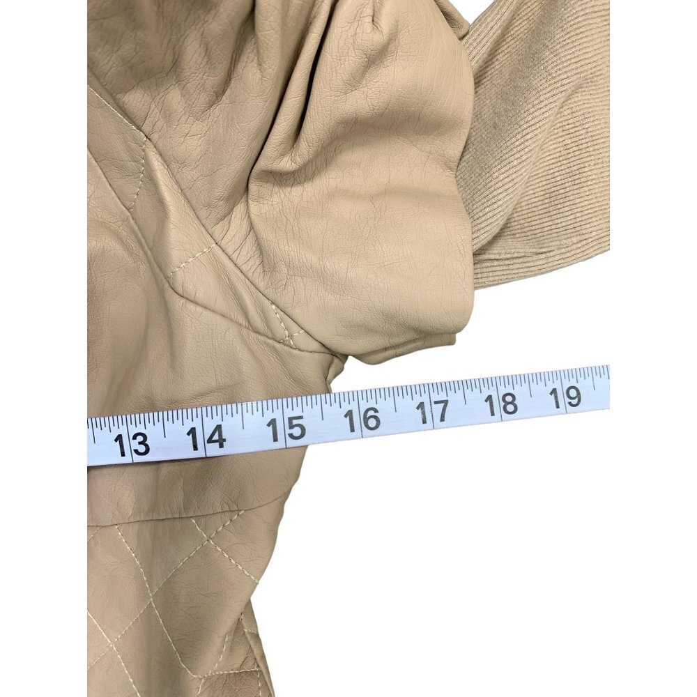 Forever 21 Women's Tan Ruffle Sleeve Top - Picture 7 of 8